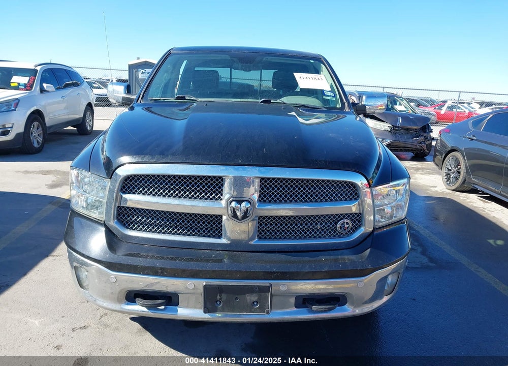 2019 RAM 1500 CLASSIC VIN: 1C6RR6LT9KS604859