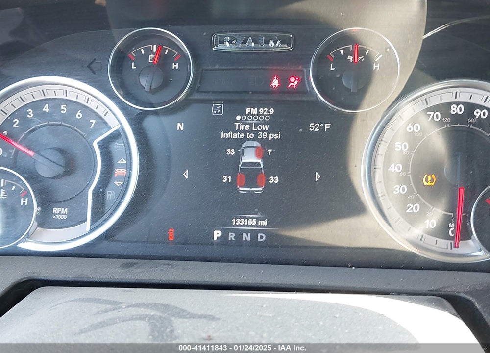 2019 RAM 1500 CLASSIC VIN: 1C6RR6LT9KS604859