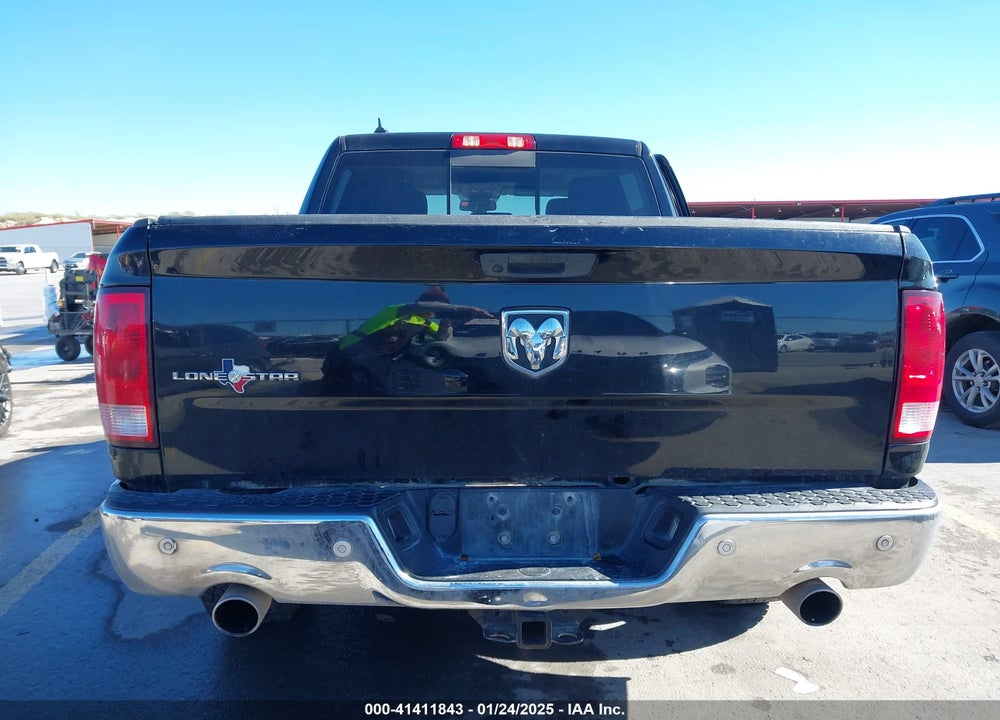 2019 RAM 1500 CLASSIC VIN: 1C6RR6LT9KS604859