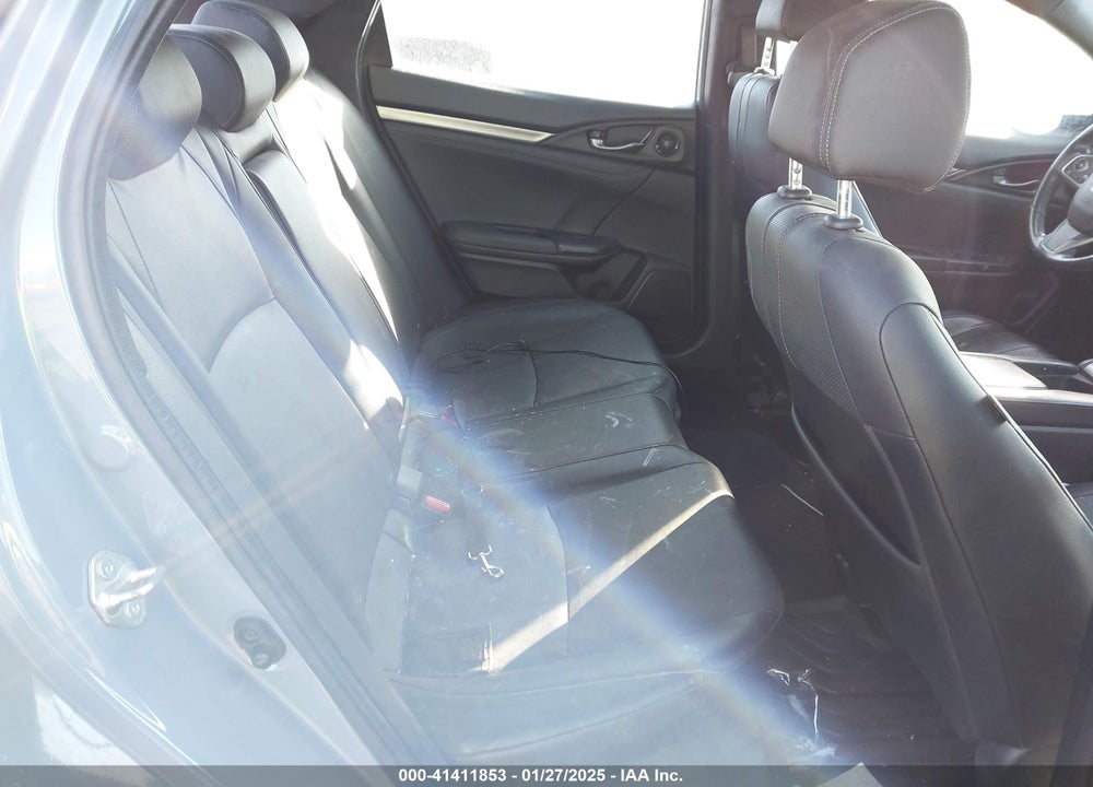2018 HONDA CIVIC VIN: SHHFK7H77JU209767