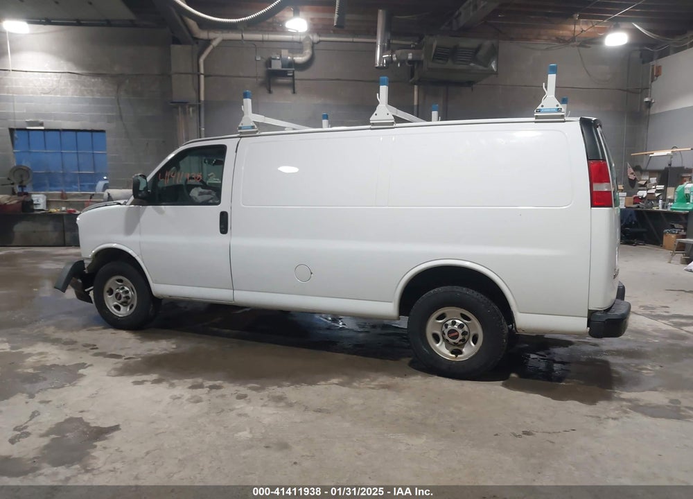 2017 GMC SAVANA 3500 WORK VAN VIN: 1GTZ7GFG0H1107085