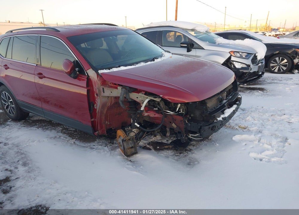 2019 VOLKSWAGEN TIGUAN 2.0T SE/2.0T SEL/2.0T SEL R-LINE/2.0T SEL R-LINE BLACK VIN: 3VV2B7AX3KM185900