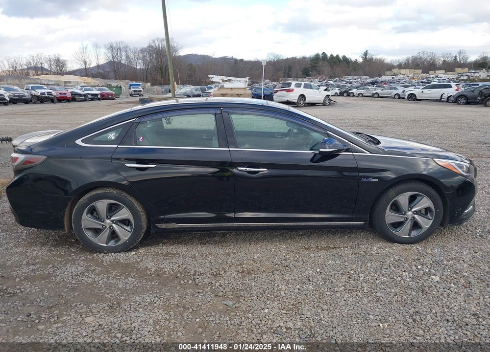 2016 HYUNDAI SONATA HYBRID VIN: KMHE34L19GA020935