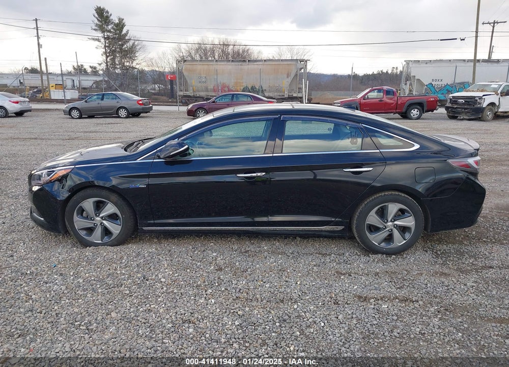 2016 HYUNDAI SONATA HYBRID VIN: KMHE34L19GA020935