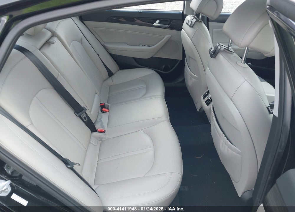 2016 HYUNDAI SONATA HYBRID VIN: KMHE34L19GA020935