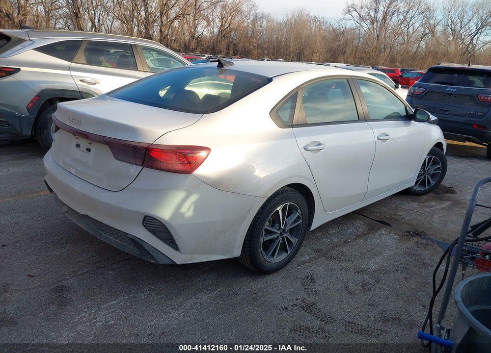 2023 KIA FORTE VIN: 3KPF24AD6PE566095