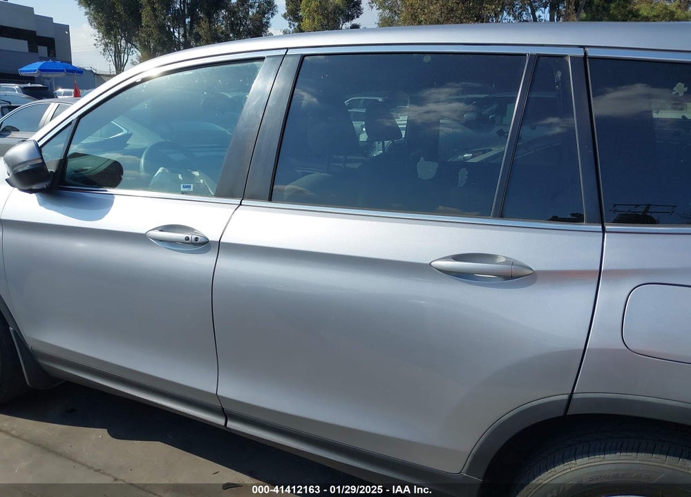 2017 HONDA PILOT EX VIN: 5FNYF5H38HB035573