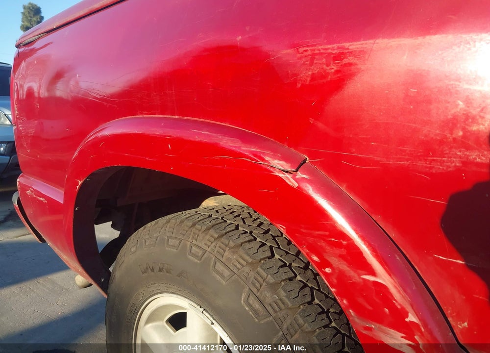2004 CHEVROLET S-10 LS VIN: 1GCDT13X64K130981