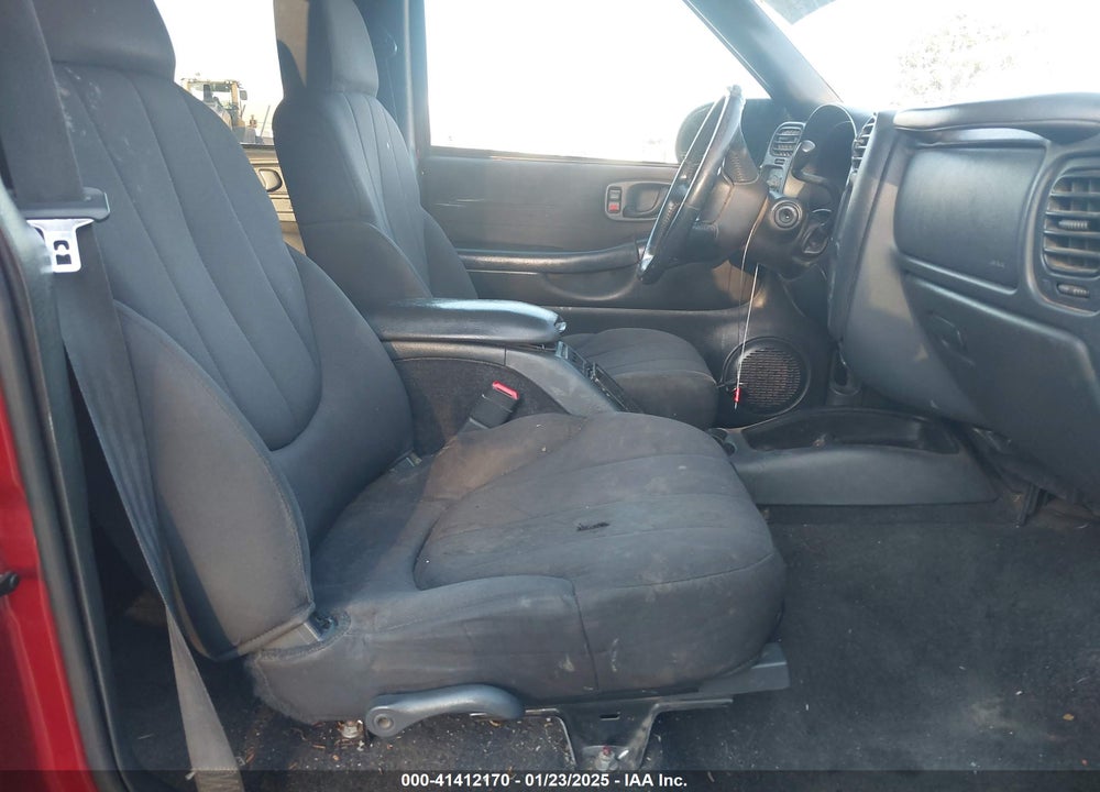 2004 CHEVROLET S-10 LS VIN: 1GCDT13X64K130981