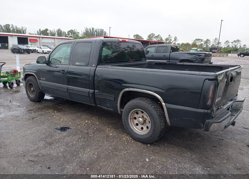 2000 CHEVROLET SILVERADO 1500 LS VIN: 2GCEC19V6Y1302734