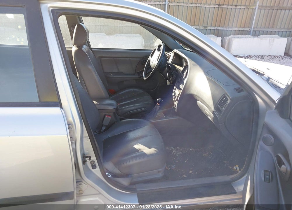 2005 HYUNDAI ELANTRA GLS/GT VIN: KMHDN56D85U132543