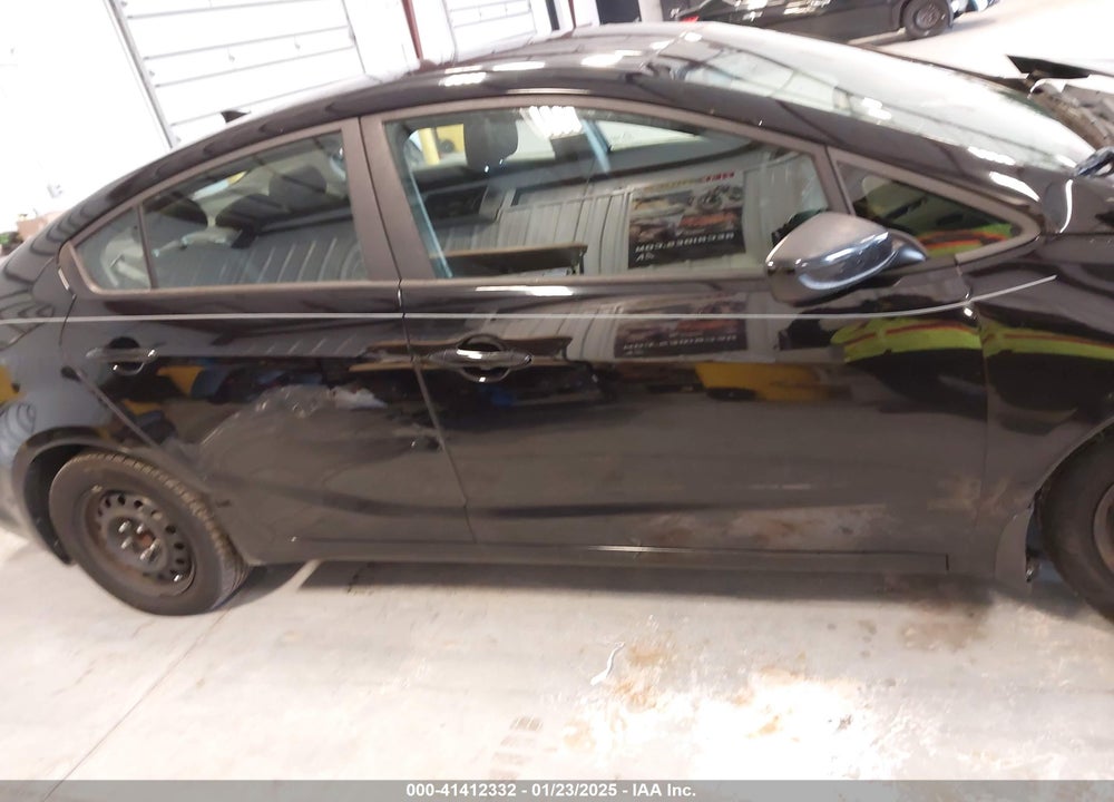 2017 KIA FORTE VIN: 3KPFK4A78HE043432