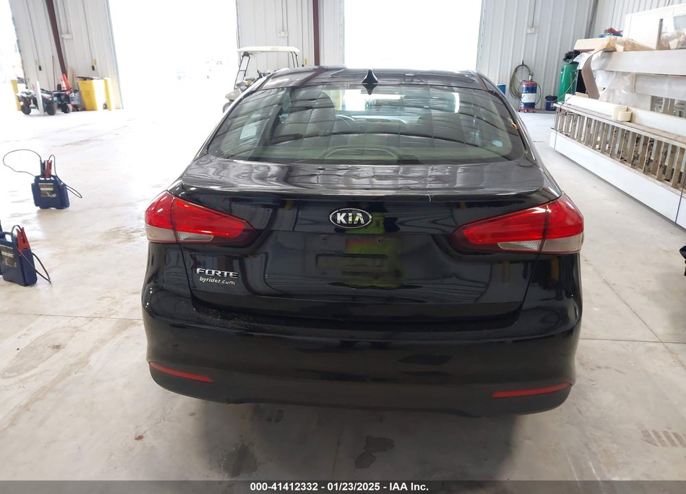 2017 KIA FORTE VIN: 3KPFK4A78HE043432