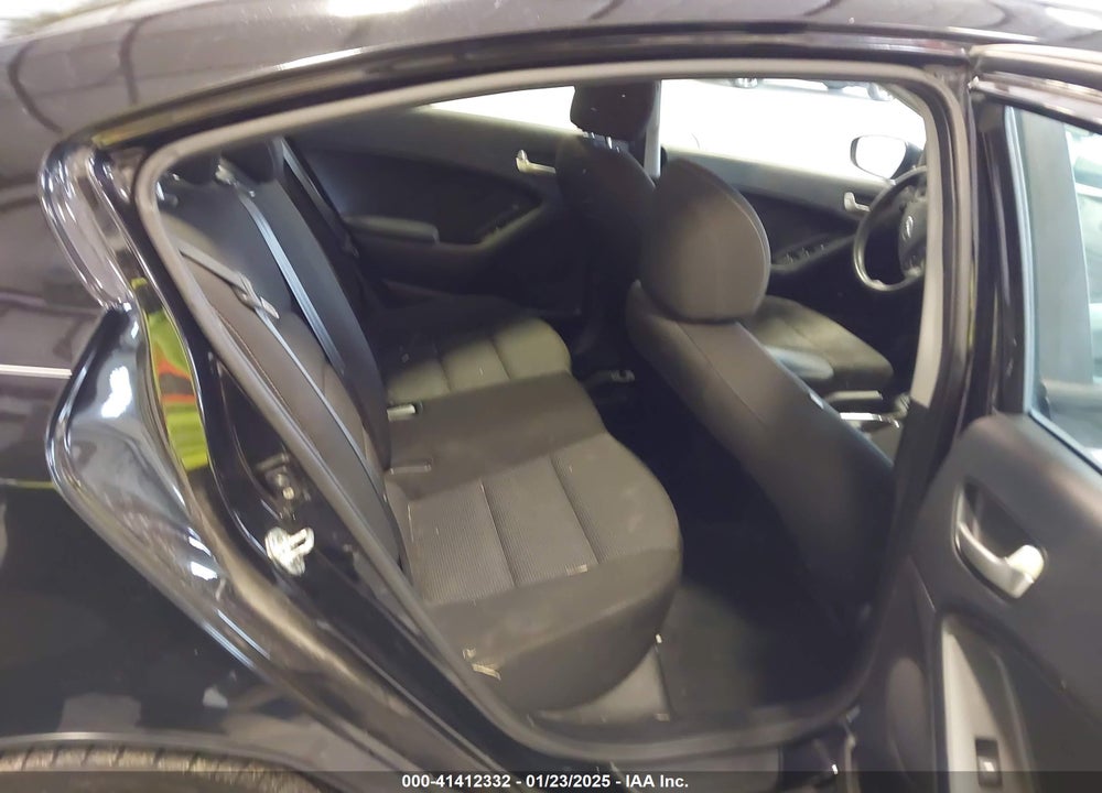 2017 KIA FORTE VIN: 3KPFK4A78HE043432
