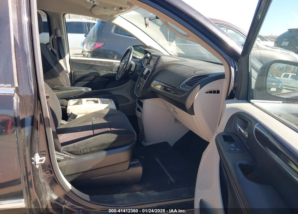 2011 CHRYSLER TOWN & COUNTRY TOURING VIN: 2A4RR5DG6BR658104