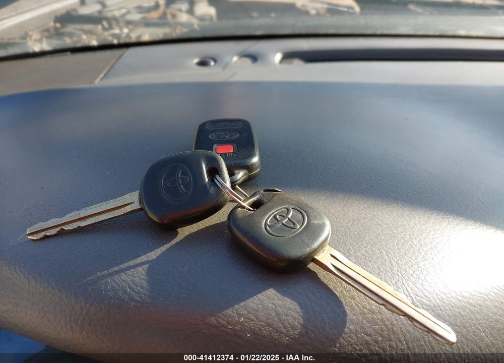 2003 TOYOTA CAMRY XLE VIN: 4T1BE32K33U766050