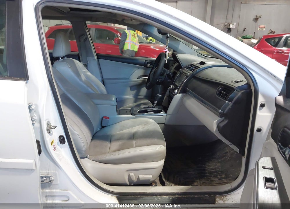 2014 TOYOTA CAMRY HYBRID XLE VIN: 4T1BD1FK5EU112803