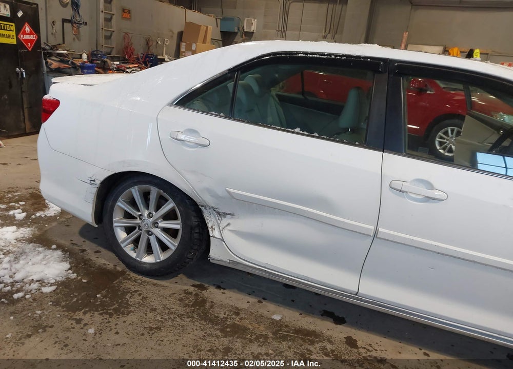 2014 TOYOTA CAMRY HYBRID XLE VIN: 4T1BD1FK5EU112803