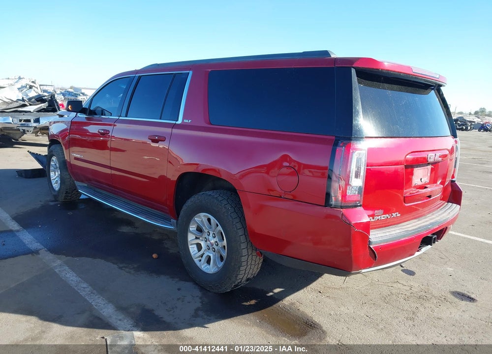 2015 GMC YUKON XL 1500 SLT VIN: 1GKS2HKC0FR585406