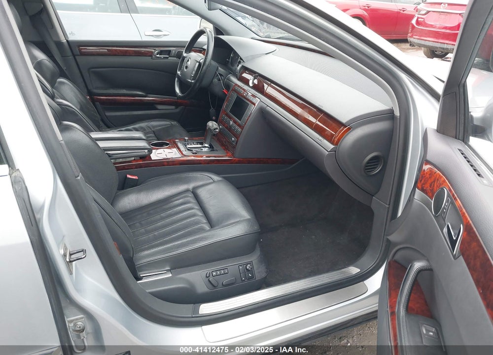 2005 VOLKSWAGEN PHAETON W12 VIN: WVWBH03D858004483