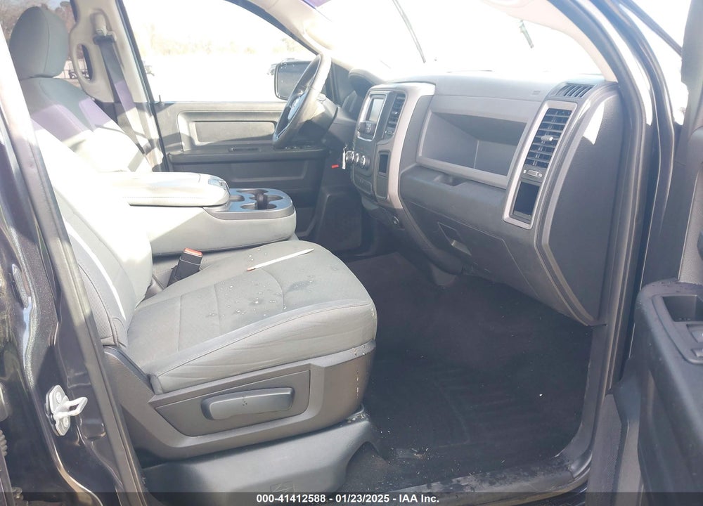 2016 RAM 1500 VIN: 1C6RR7KT0GS110601