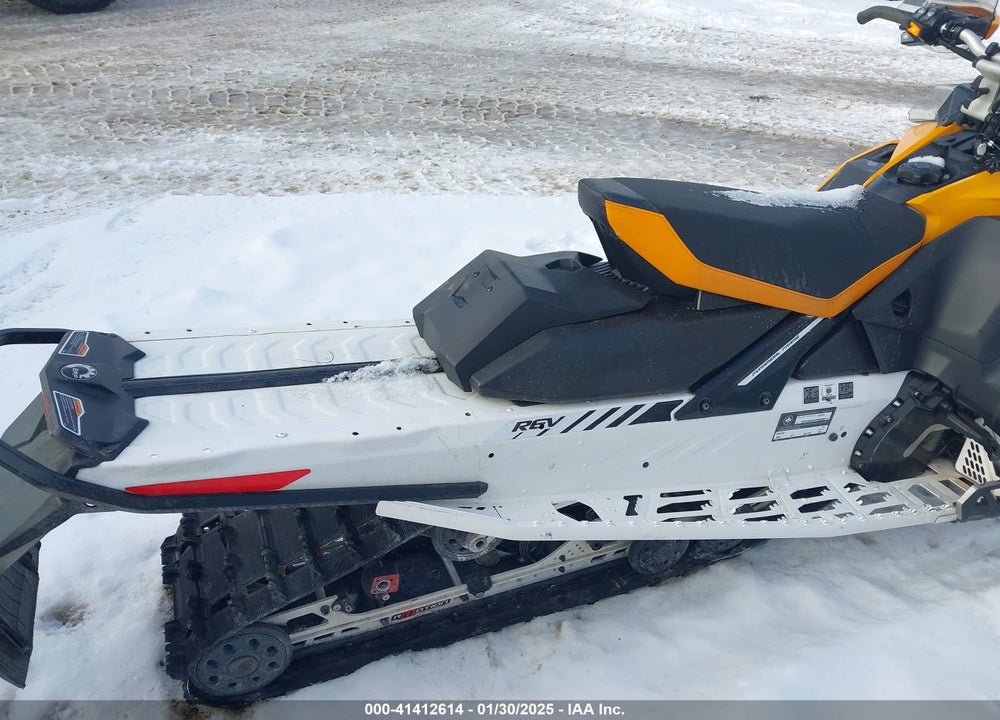 2017 SKI DOO RENEGADE X E-TEC 850 VIN: 2BPSUWHRXHV000096