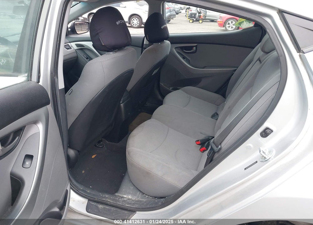 2014 HYUNDAI ELANTRA SE VIN: 5NPDH4AE4EH528176