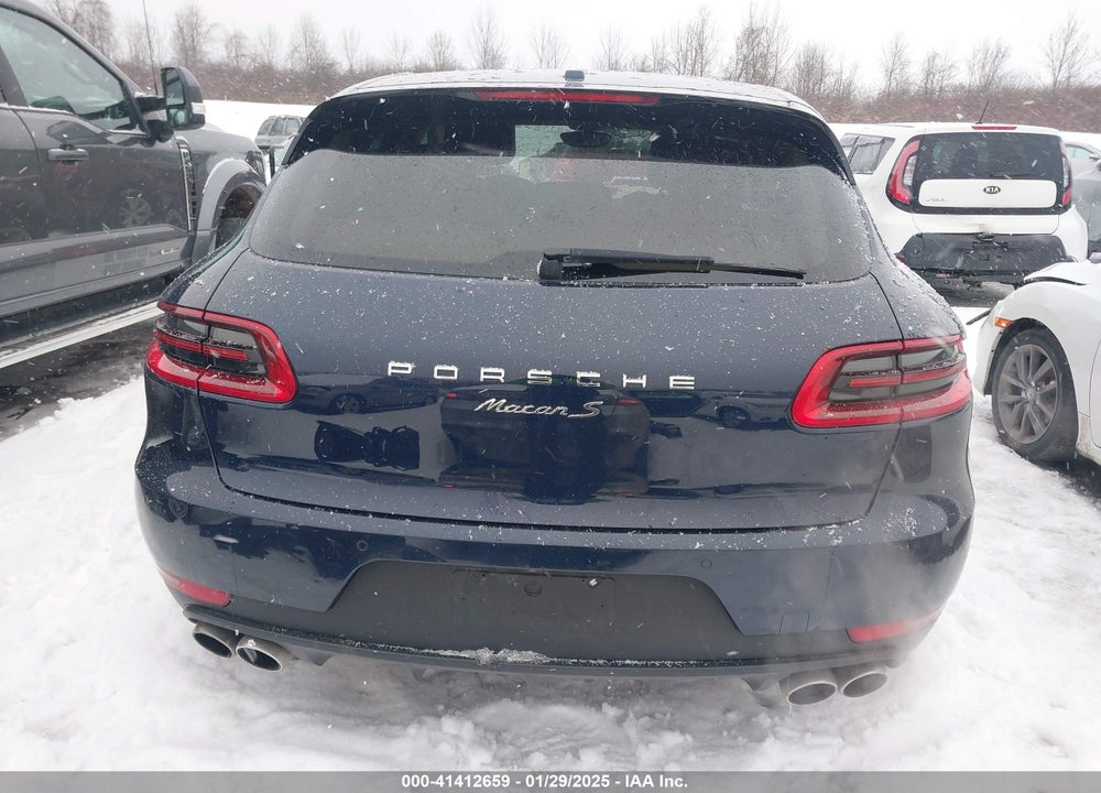 2017 PORSCHE MACAN S VIN: WP1AB2A52HLB13817