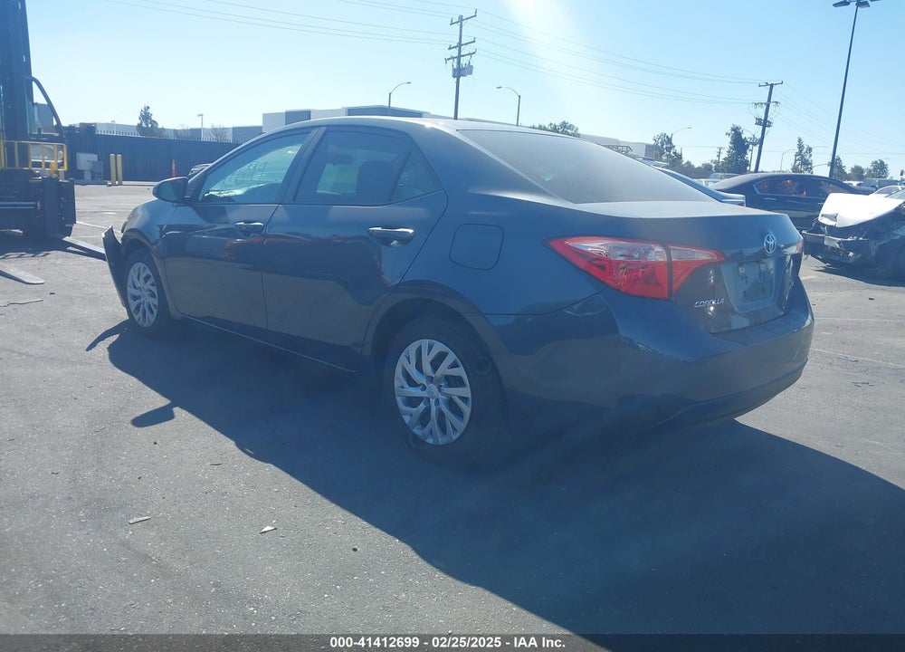 2017 TOYOTA COROLLA LE VIN: 5YFBURHE2HP718510
