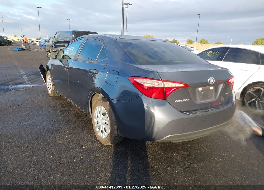 2017 TOYOTA COROLLA LE VIN: 5YFBURHE2HP718510