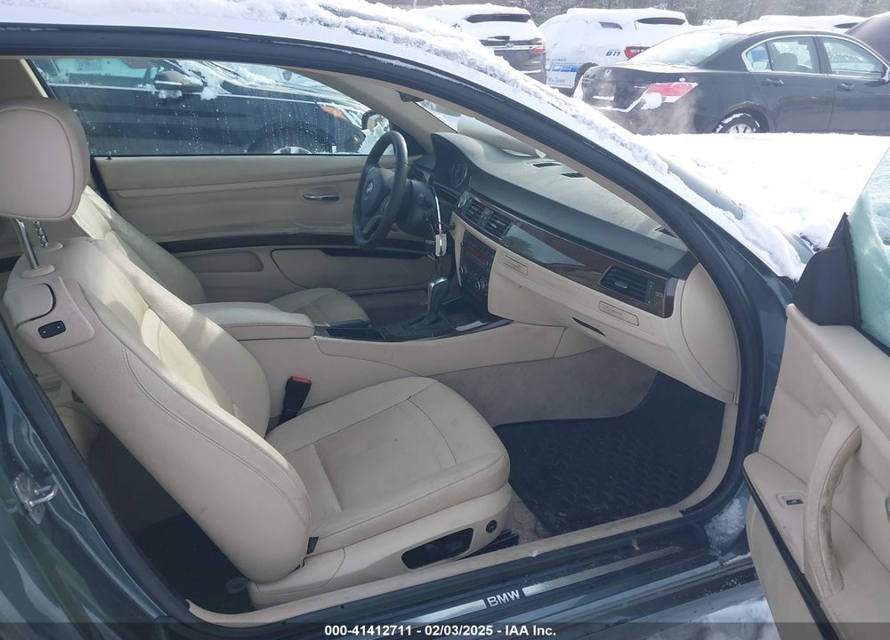 2010 BMW 328I XDRIVE VIN: WBAWV5C55AP081843