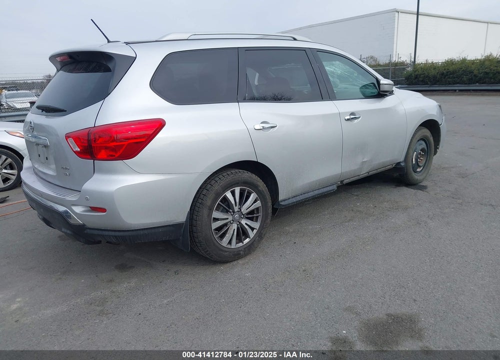 2018 NISSAN PATHFINDER SV VIN: 5N1DR2MM1JC675383