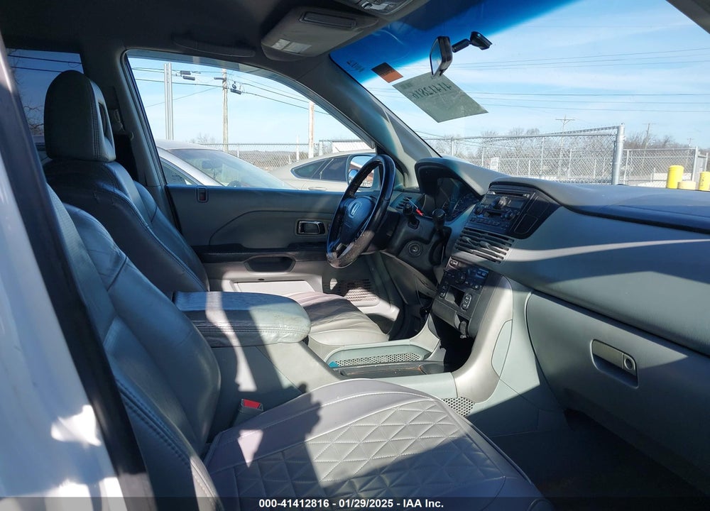 2004 HONDA PILOT EX-L VIN: 2HKYF18554H552111