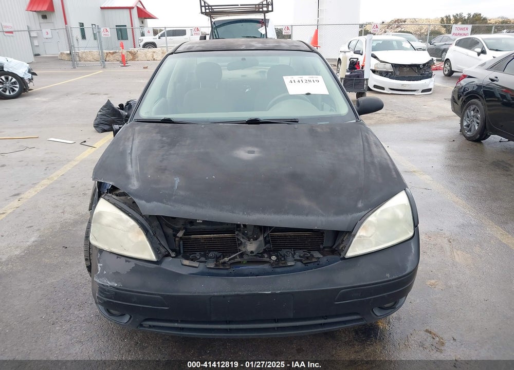 2005 FORD FOCUS ZX4 VIN: 1FAFP34N75W301159