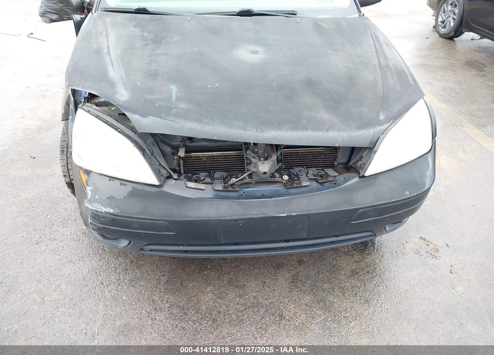2005 FORD FOCUS ZX4 VIN: 1FAFP34N75W301159