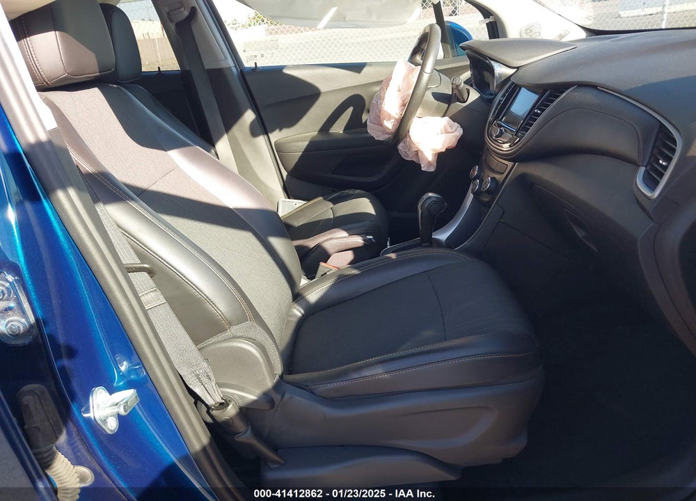 2020 CHEVROLET TRAX FWD LT VIN: 3GNCJLSB1LL233037