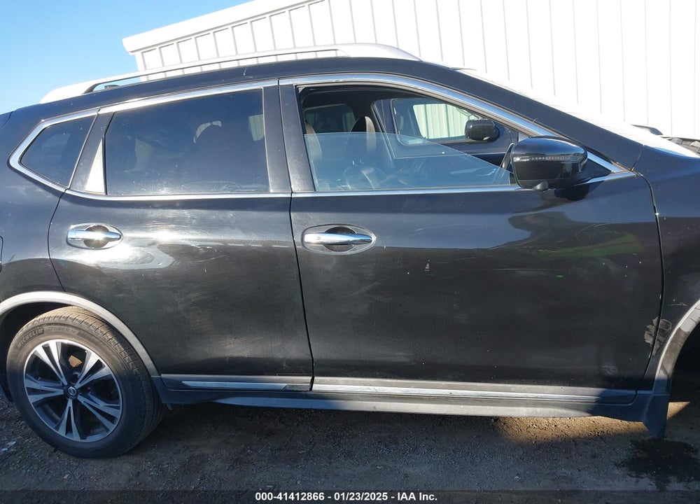 2017 NISSAN ROGUE SL VIN: JN8AT2MT8HW150771