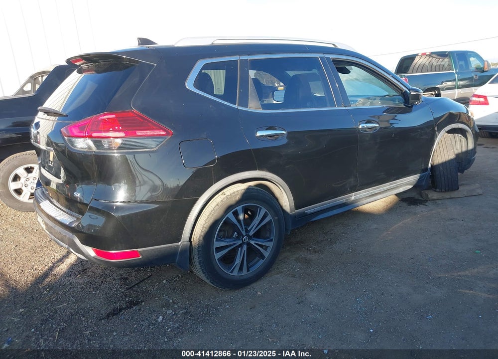 2017 NISSAN ROGUE SL VIN: JN8AT2MT8HW150771