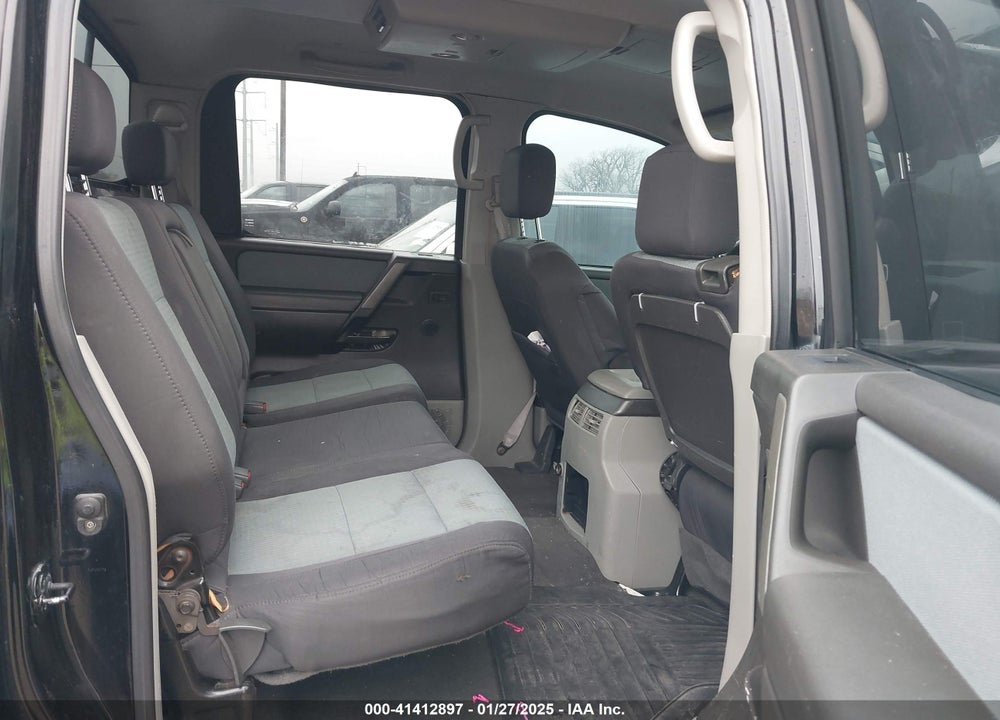 2004 NISSAN TITAN SE VIN: 1N6AA07A14N570952