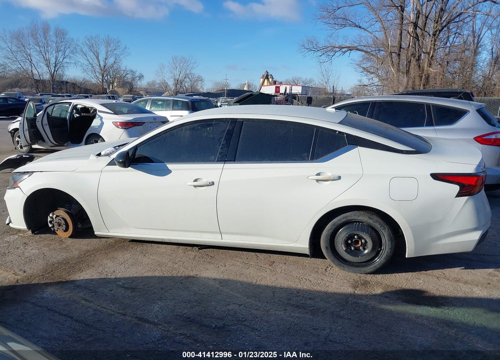 2023 NISSAN ALTIMA SR FWD VIN: 1N4BL4CV2PN366706
