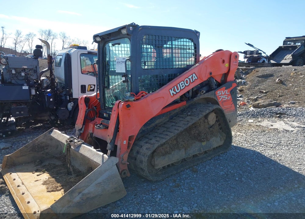 2015 KUBOTA SVL-75  SKID STEER VIN: JKUC0752P01S26591