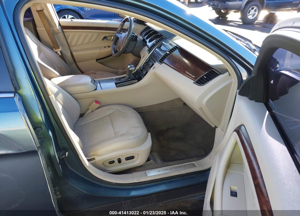 2010 FORD TAURUS VIN: 1FAHP2FWXAG114107