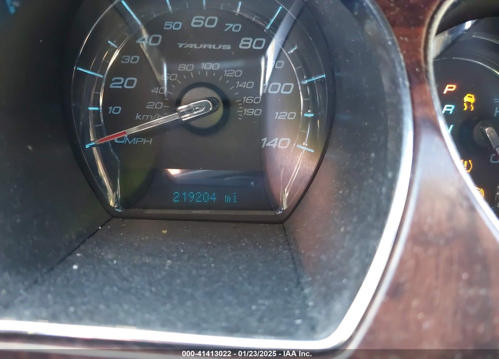 2010 FORD TAURUS VIN: 1FAHP2FWXAG114107