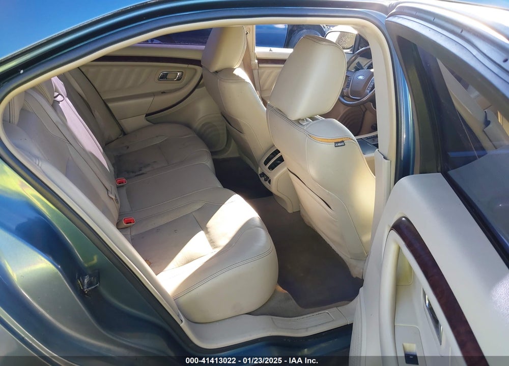 2010 FORD TAURUS VIN: 1FAHP2FWXAG114107