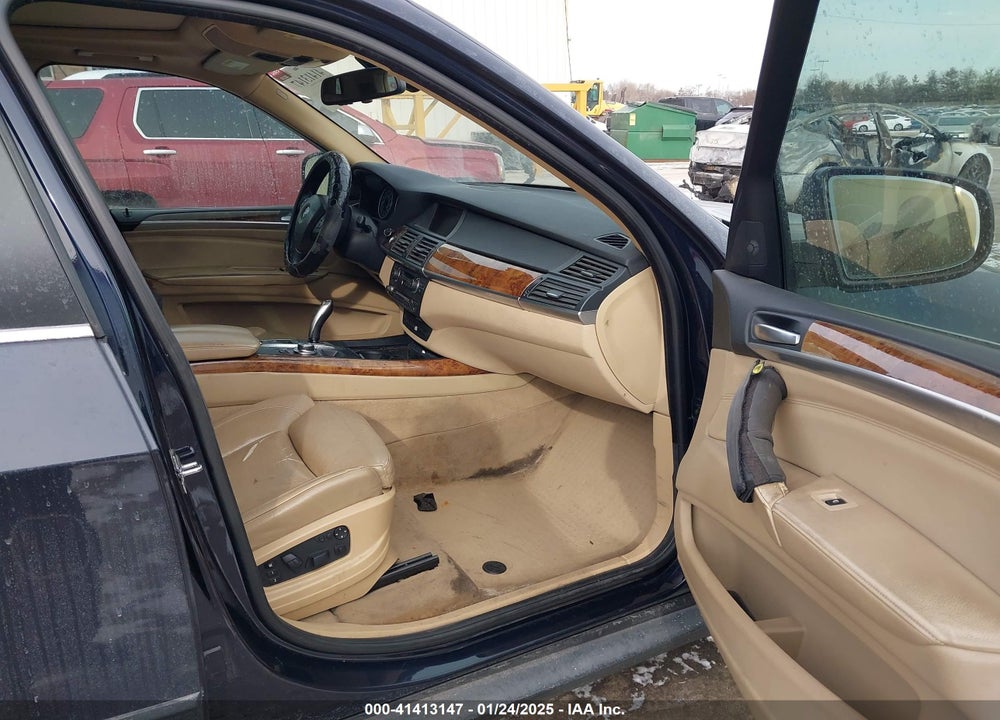 2009 BMW X5 XDRIVE48I VIN: 5UXFE83569L308513