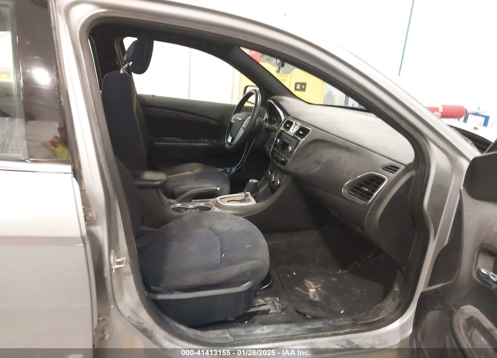 2013 CHRYSLER 200 TOURING VIN: 1C3CCBBB0DN587988