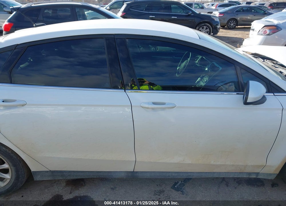 2016 FORD FUSION VIN: 3FA6P0G74GR151805