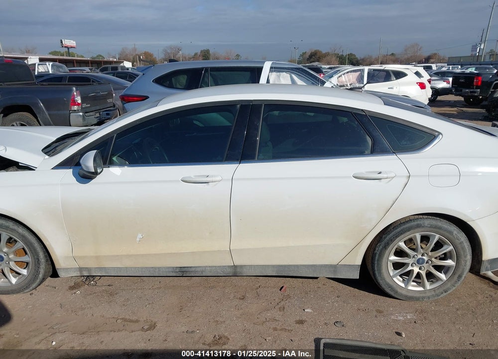 2016 FORD FUSION VIN: 3FA6P0G74GR151805