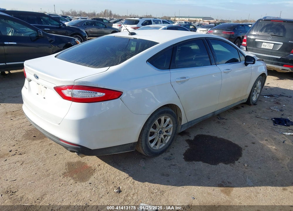 2016 FORD FUSION VIN: 3FA6P0G74GR151805