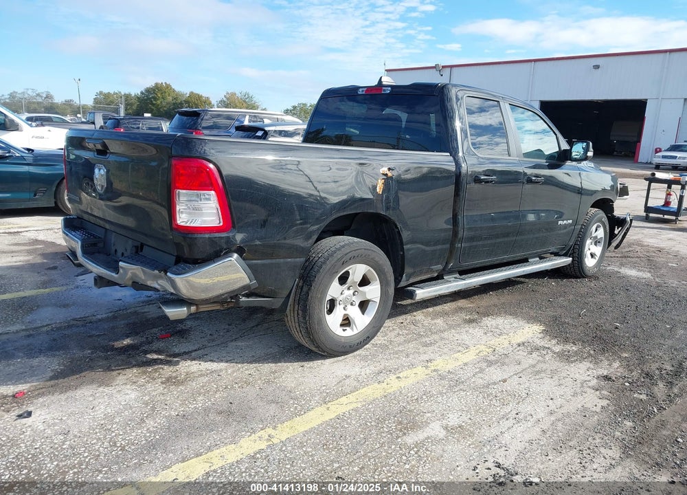 2022 RAM 1500 BIG HORN 4X2 6'4 BOX VIN: 1C6RREBT3NN290964